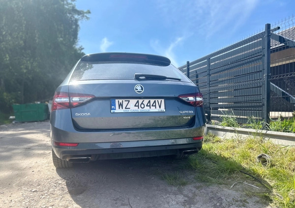 Skoda Superb cena 98400 przebieg: 143600, rok produkcji 2018 z Poznań małe 137